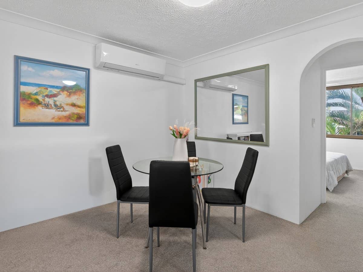 31 Orchid Avenue, SURFERS PARADISE - Thumbnail 12