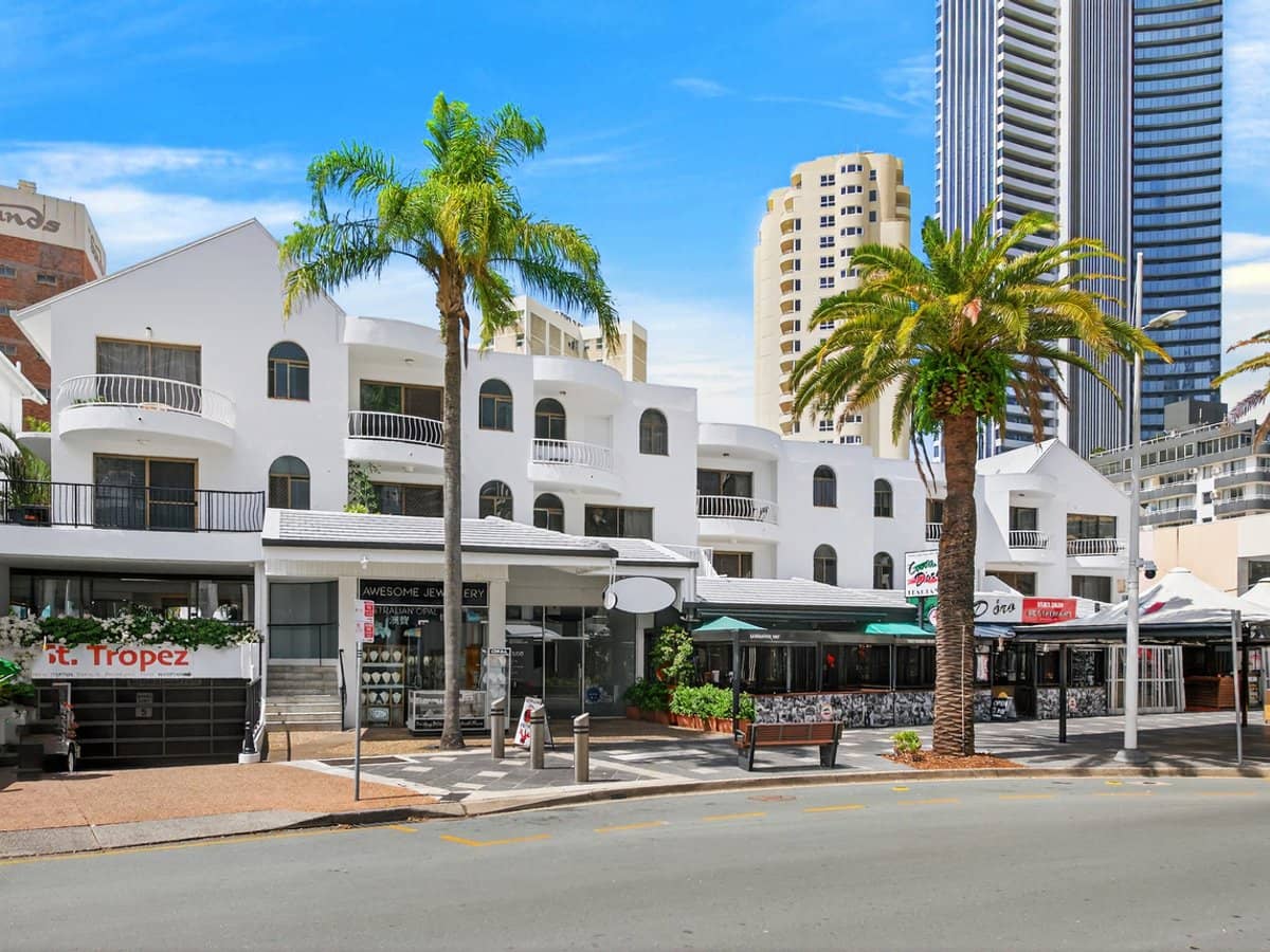 31 Orchid Avenue, SURFERS PARADISE - Thumbnail 23