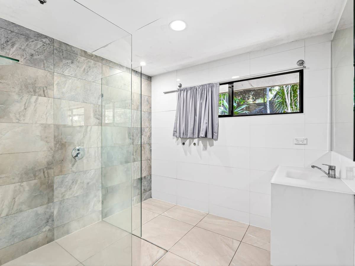 7 Sirius Court, MOLENDINAR - Thumbnail 6