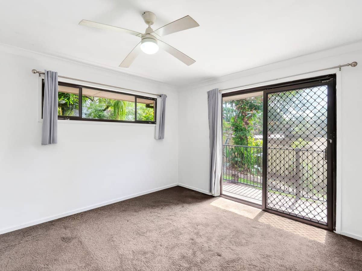 7 Sirius Court, MOLENDINAR - Thumbnail 7