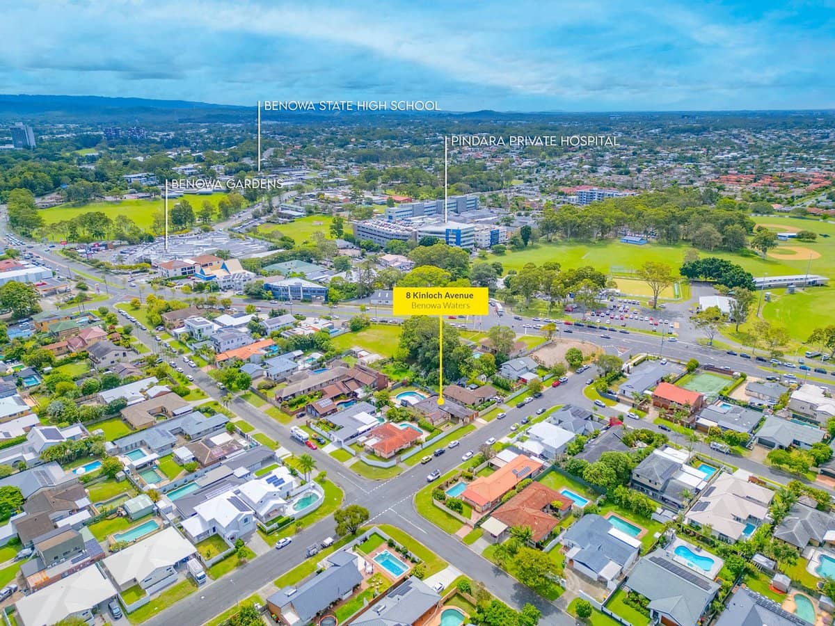 8 Kinloch Avenue, Benowa Waters - Thumbnail 24