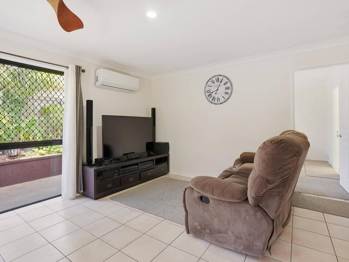 28 Tussock Crescent, ELANORA - Thumbnail 8