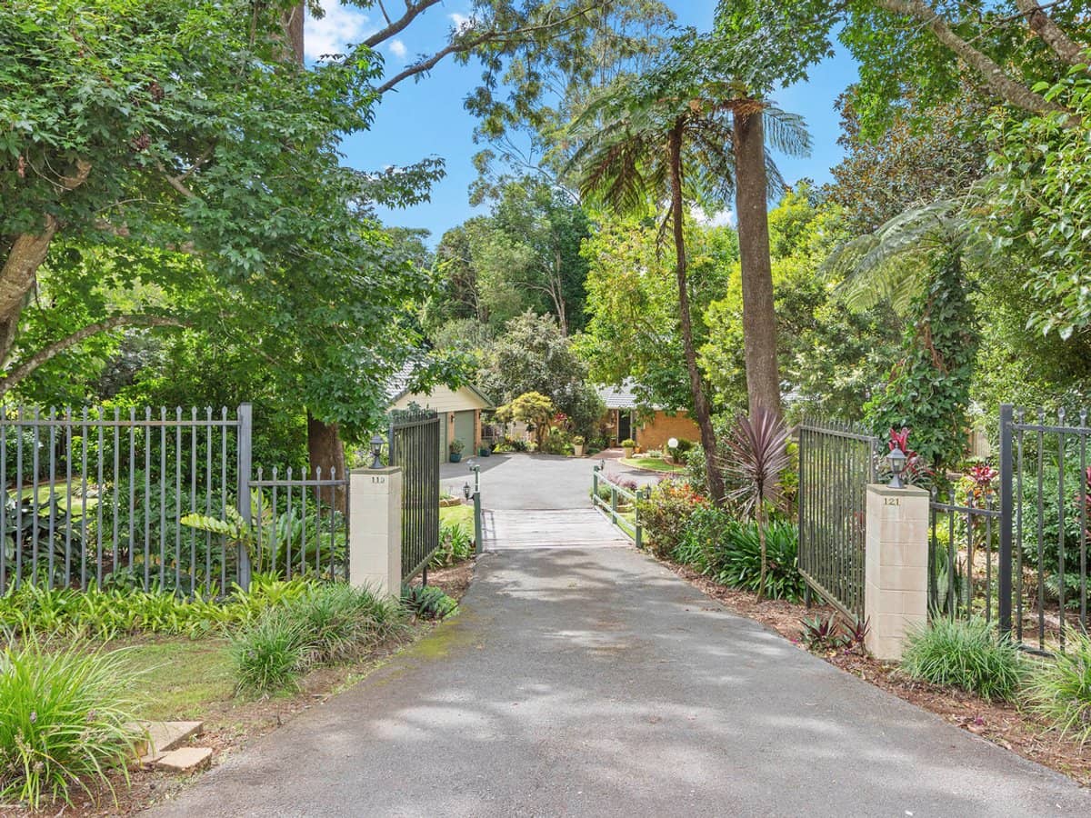 119-121 Beacon Road, TAMBORINE MOUNTAIN - Thumbnail 1