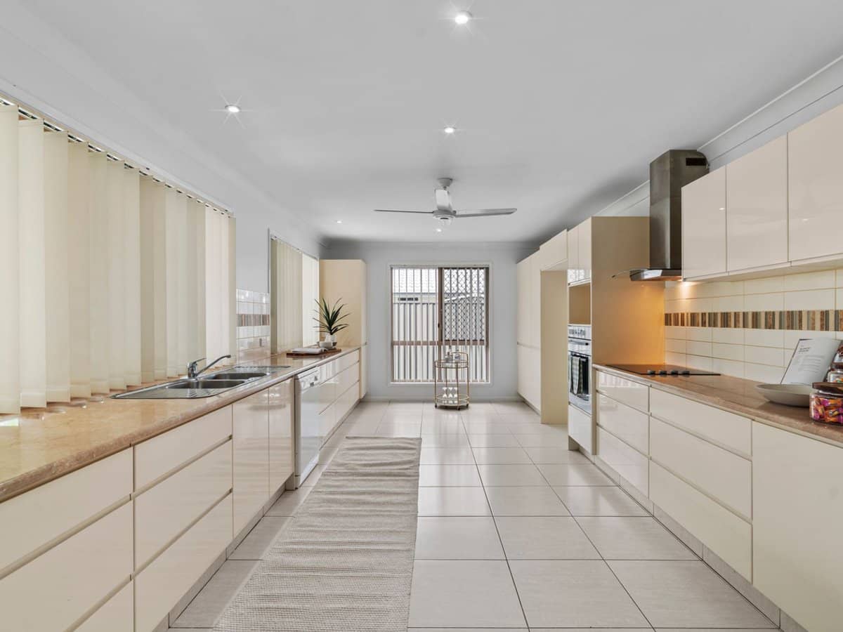 157 Christine Avenue, BURLEIGH WATERS - Thumbnail 8