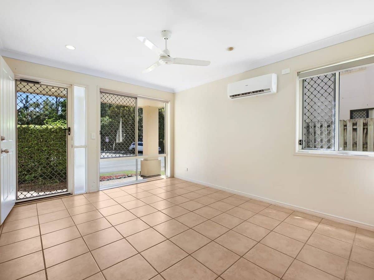 74 Universal Street, Pacific Pines - Thumbnail 2