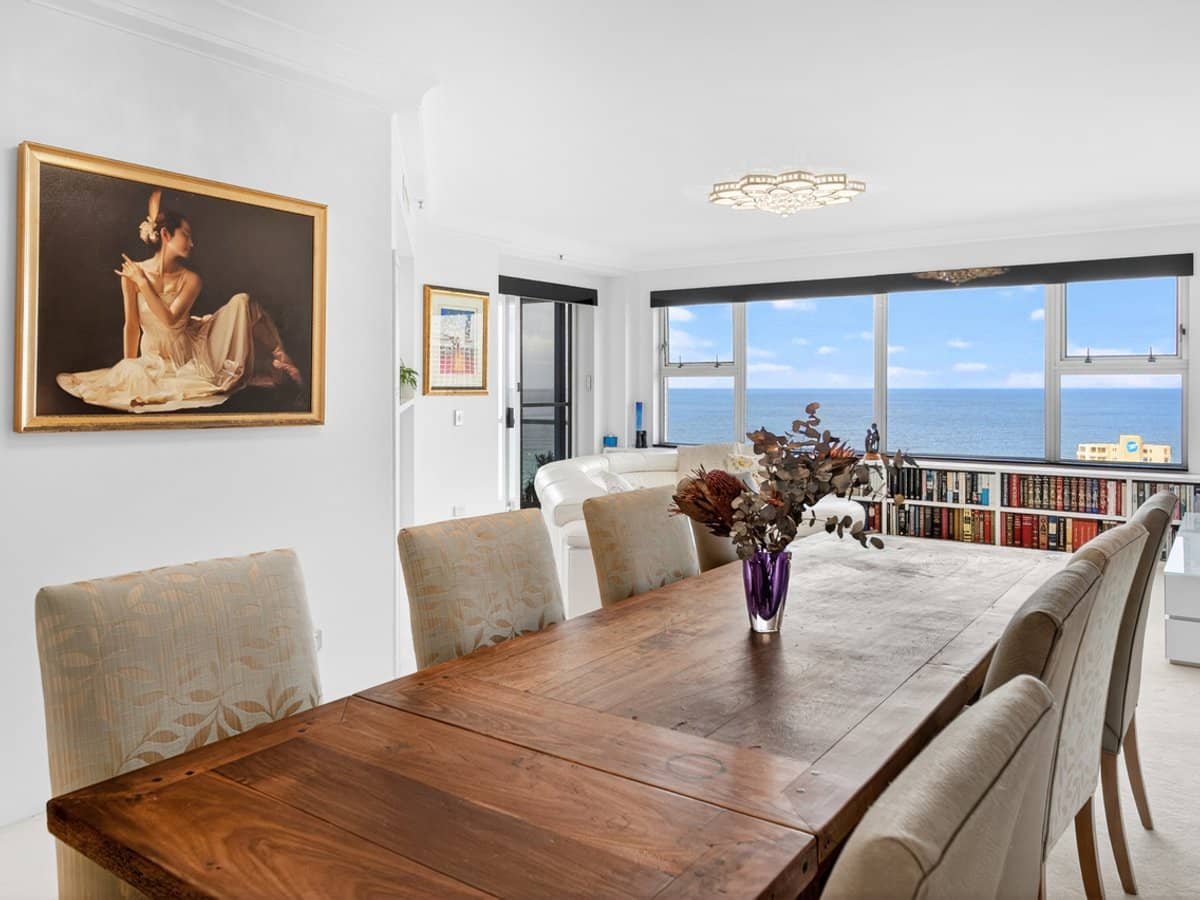 12 Commodore Drive, PARADISE WATERS - Thumbnail 8