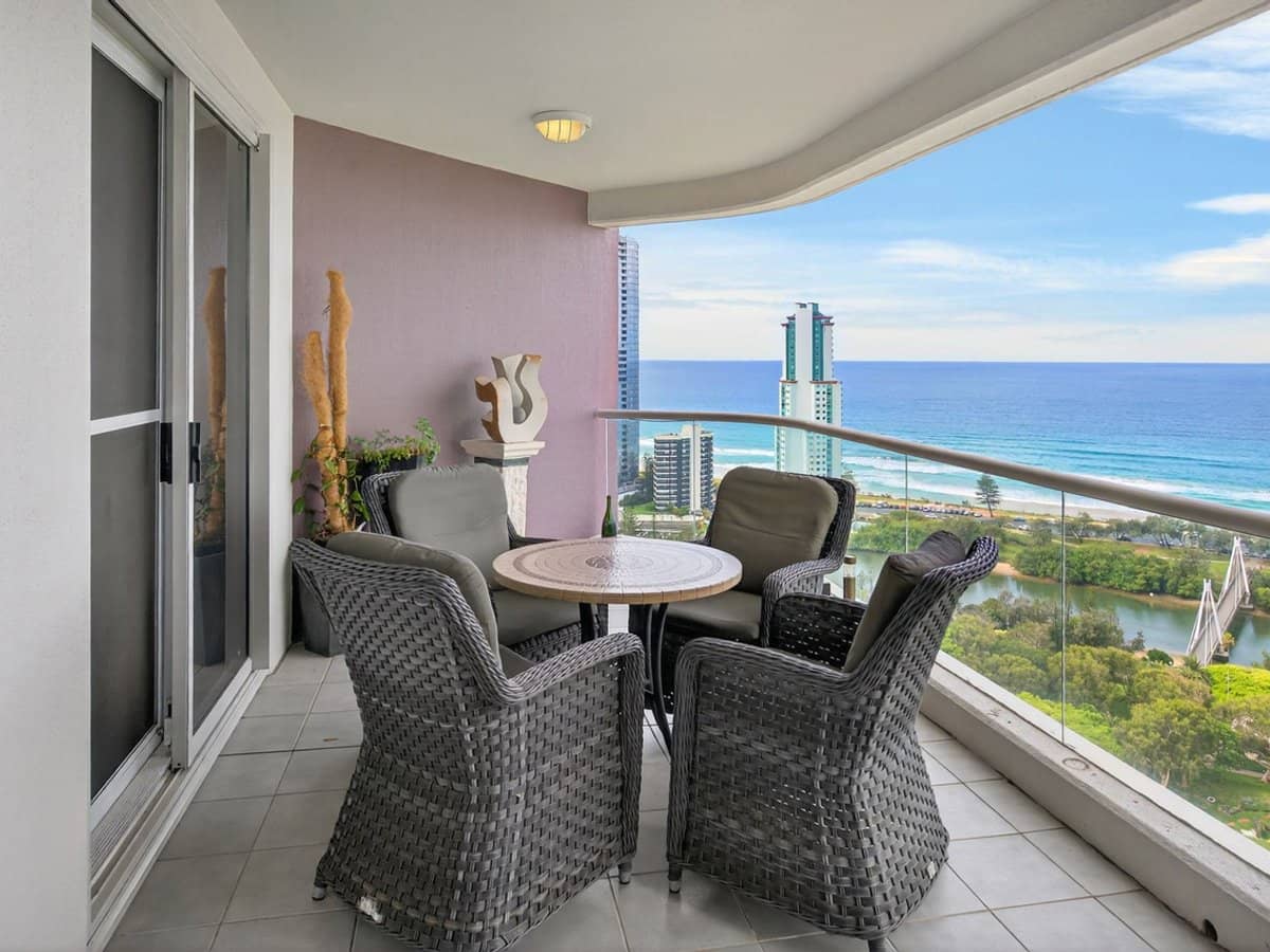 12 Commodore Drive, SURFERS PARADISE - Thumbnail 3