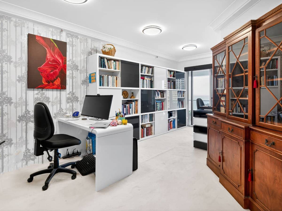 12 Commodore Drive, SURFERS PARADISE - Thumbnail 12