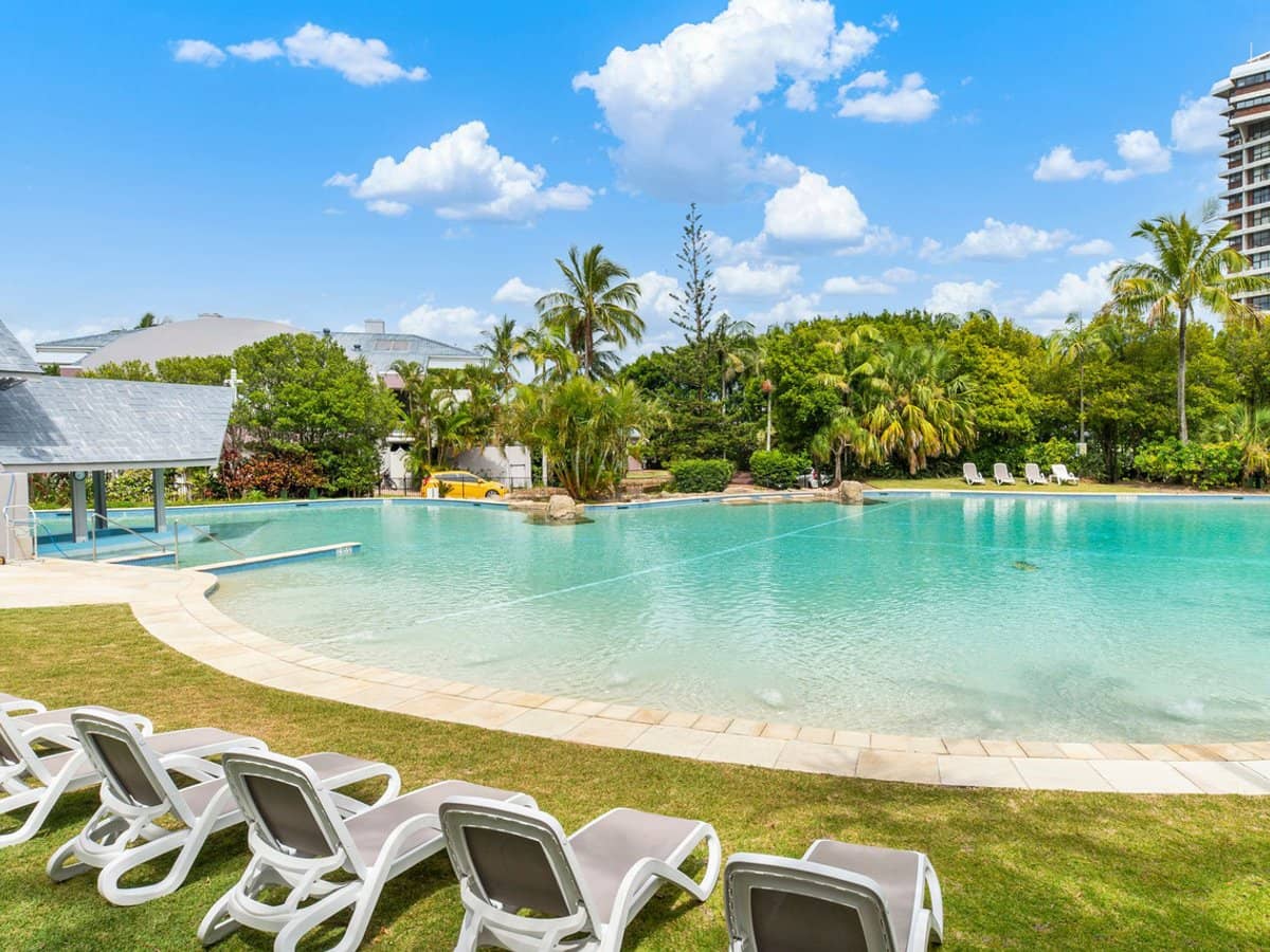 12 Commodore Drive, SURFERS PARADISE - Thumbnail 23