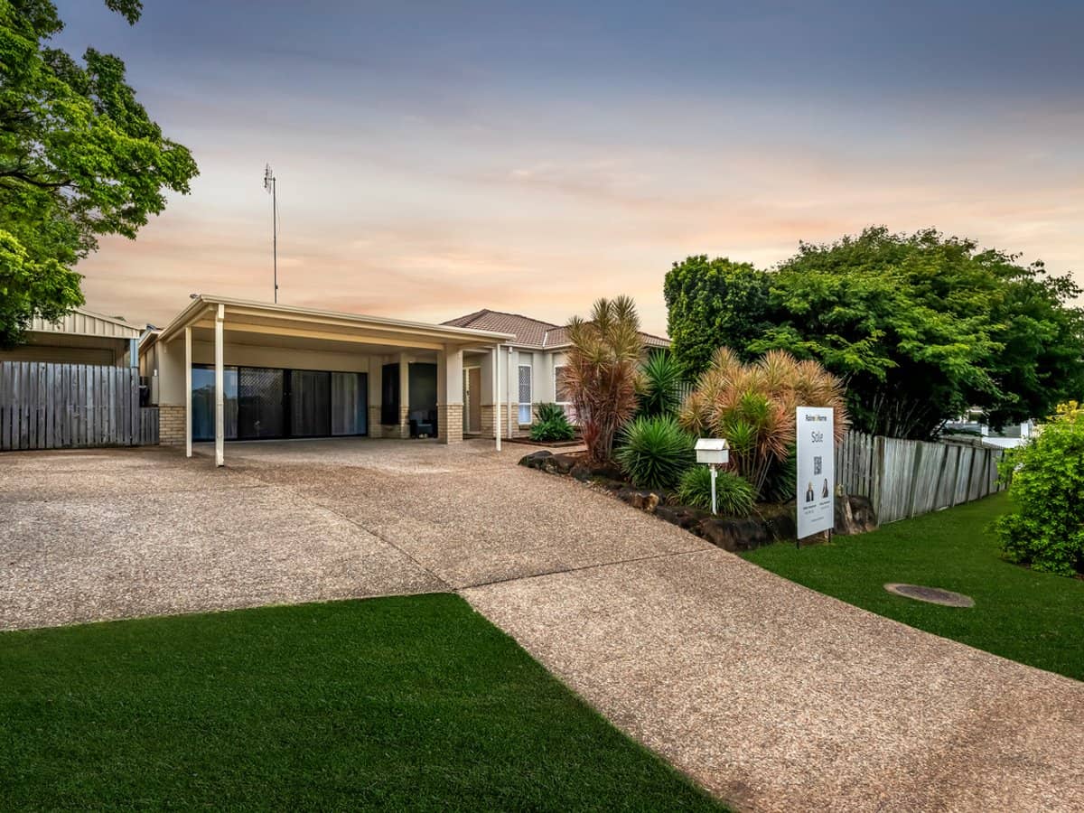 1 Prominent Crescent, UPPER COOMERA - Thumbnail 2