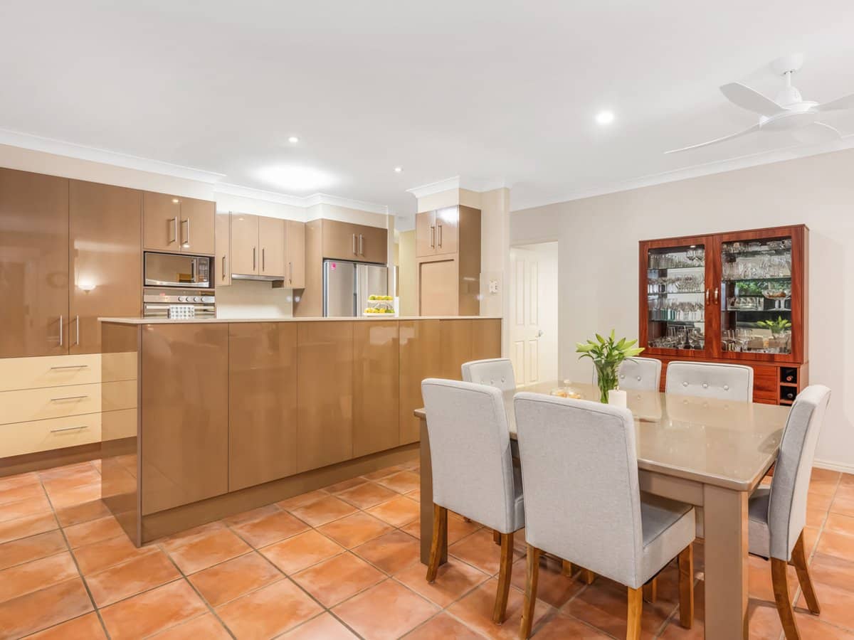 1 Prominent Crescent, UPPER COOMERA - Thumbnail 3