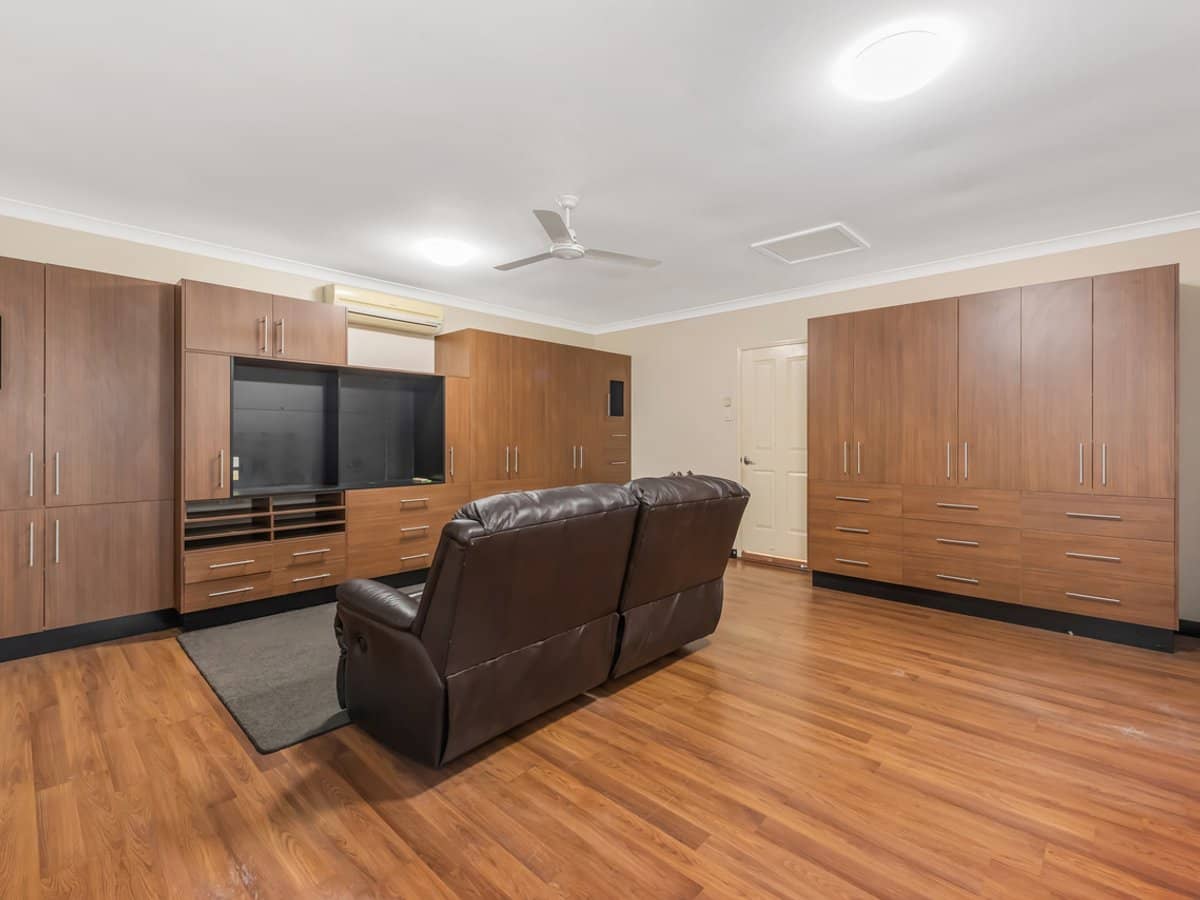 1 Prominent Crescent, UPPER COOMERA - Thumbnail 8