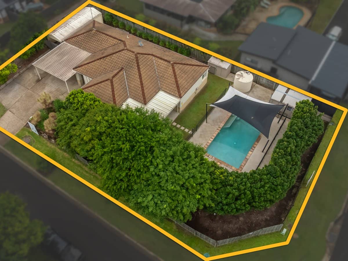 1 Prominent Crescent, UPPER COOMERA - Thumbnail 15