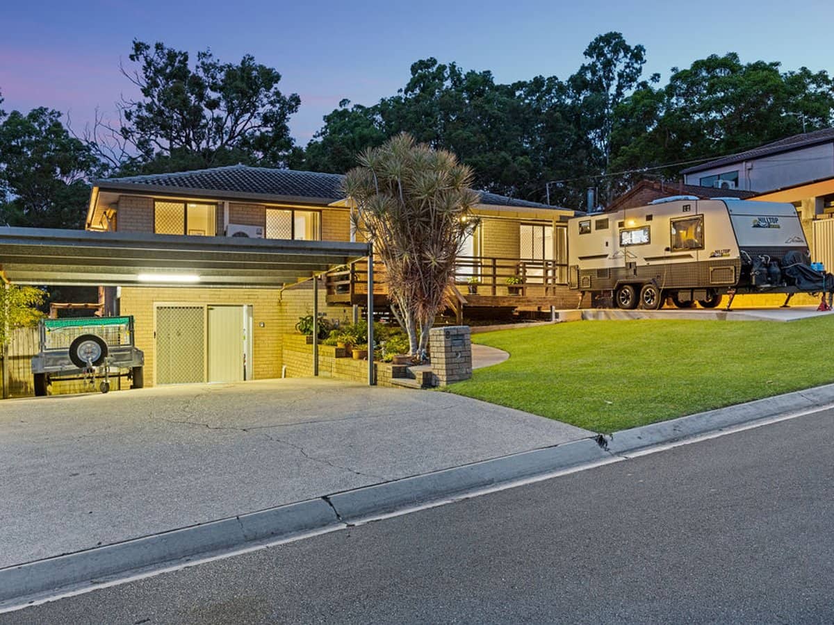 8 The Mores, NERANG - Thumbnail 2