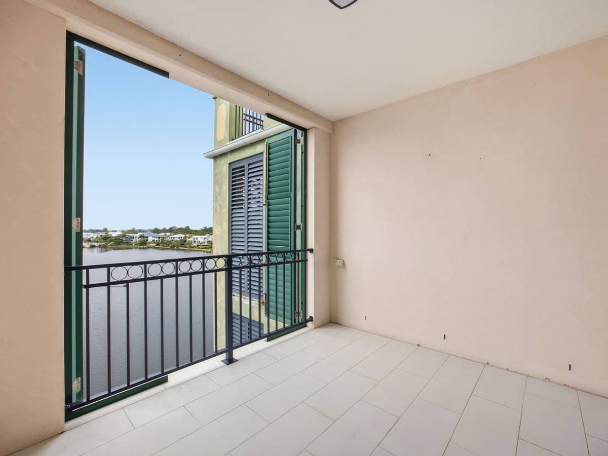 3030 The Boulevarde, CARRARA - Thumbnail 6