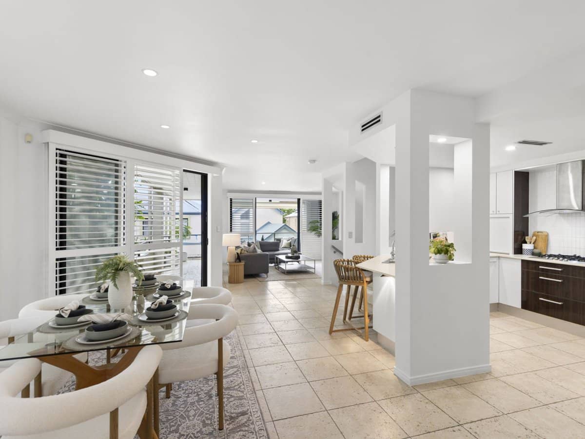 3205 Central Place, Carrara - Thumbnail 2