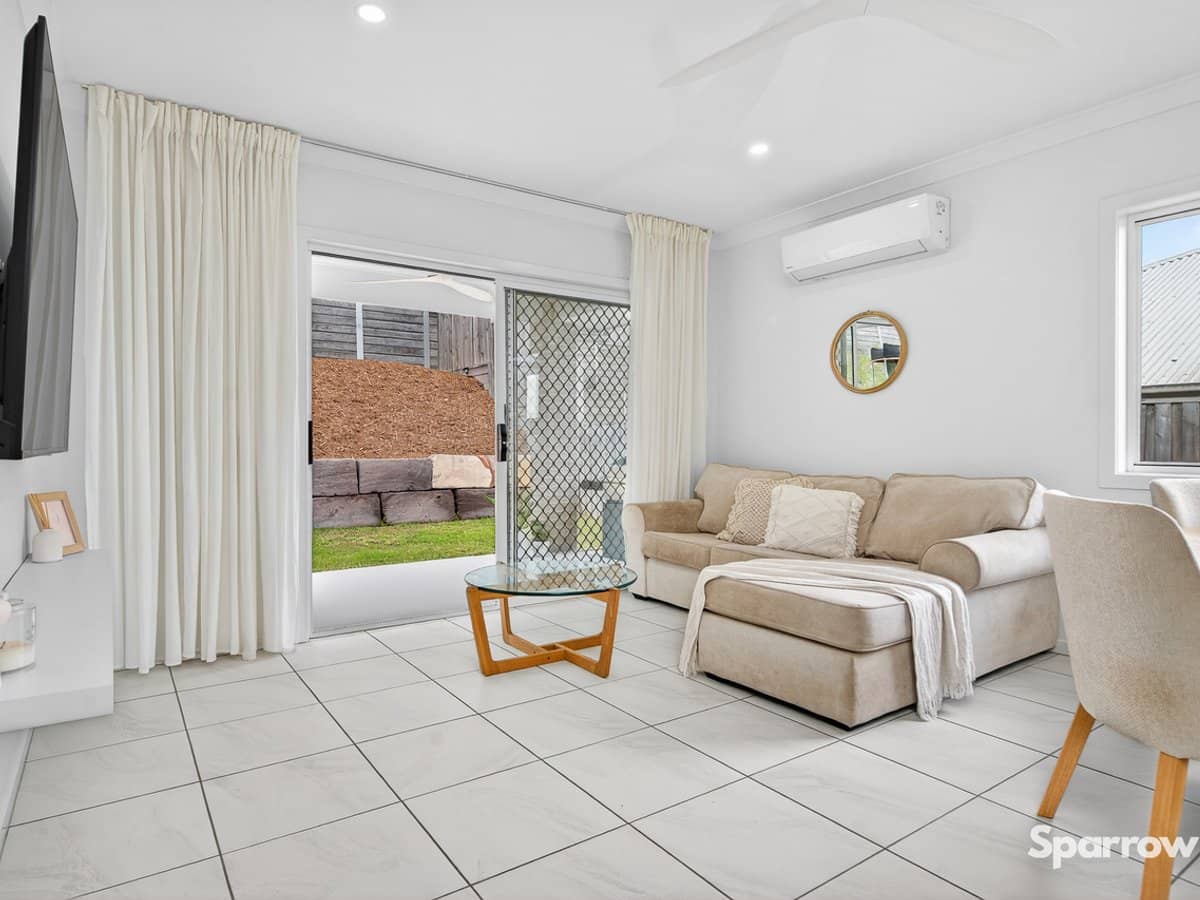 32 Lapwing Drive, BAHRS SCRUB - Thumbnail 11