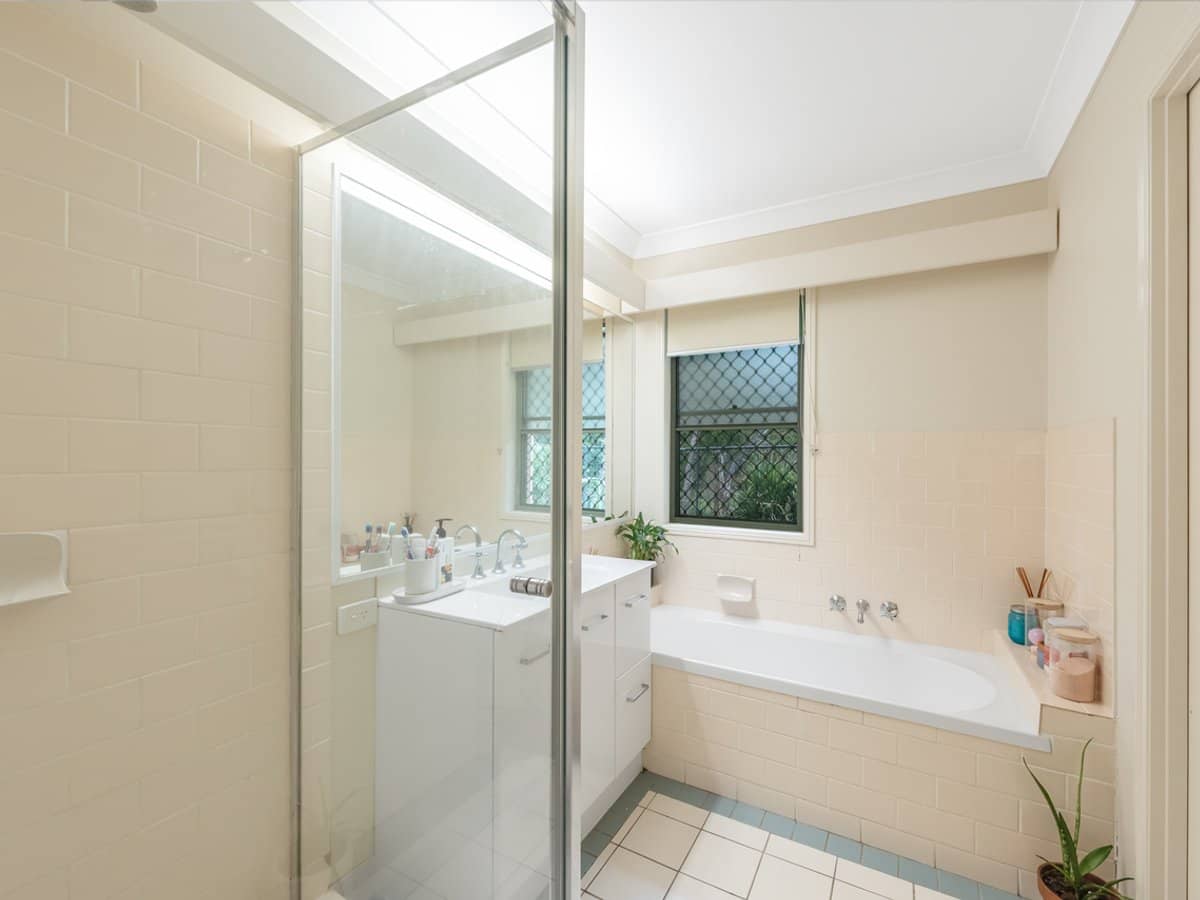 18 Batchworth Road, MOLENDINAR - Thumbnail 9