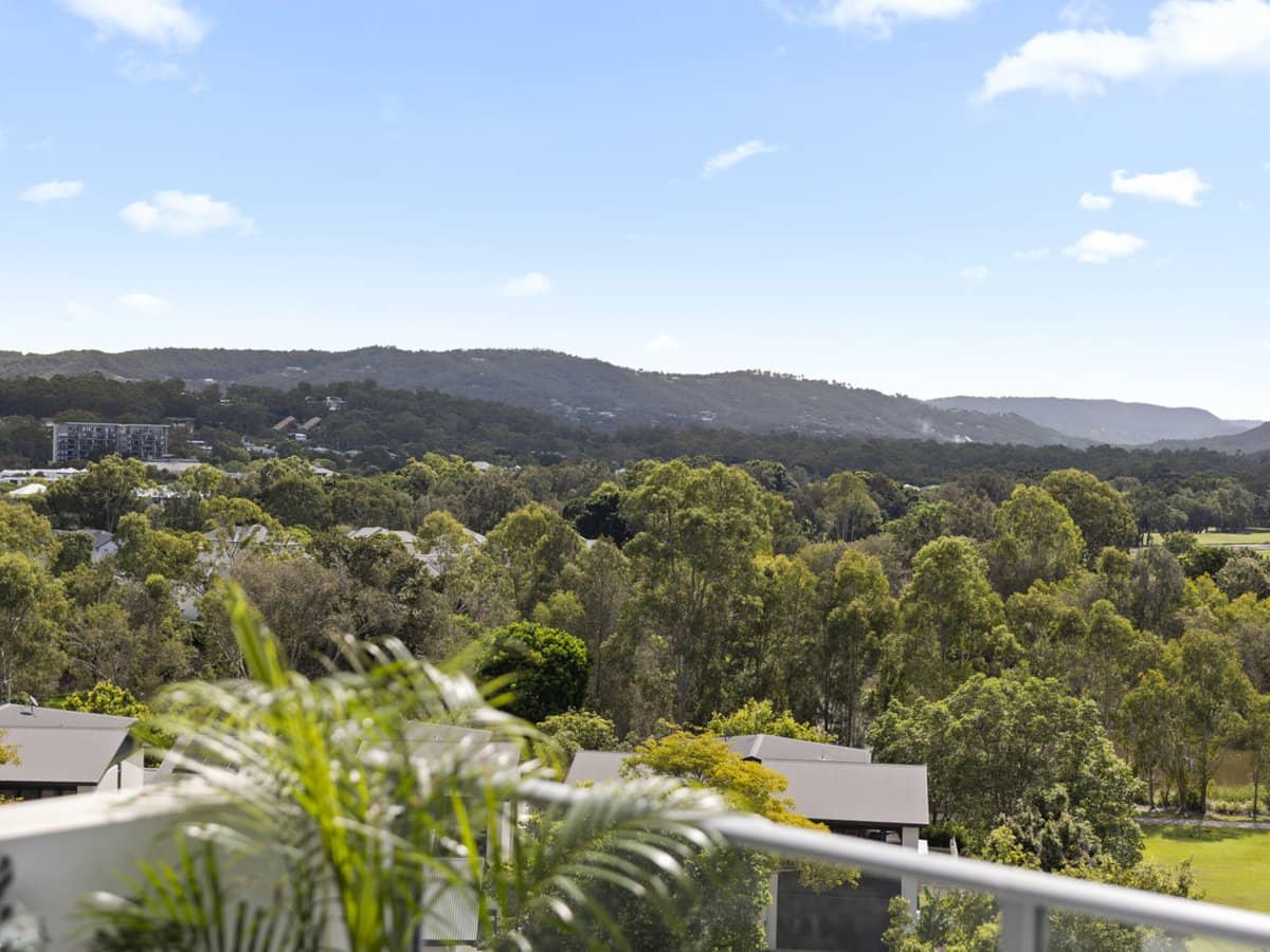 42 Laver Drive, ROBINA - Thumbnail 2