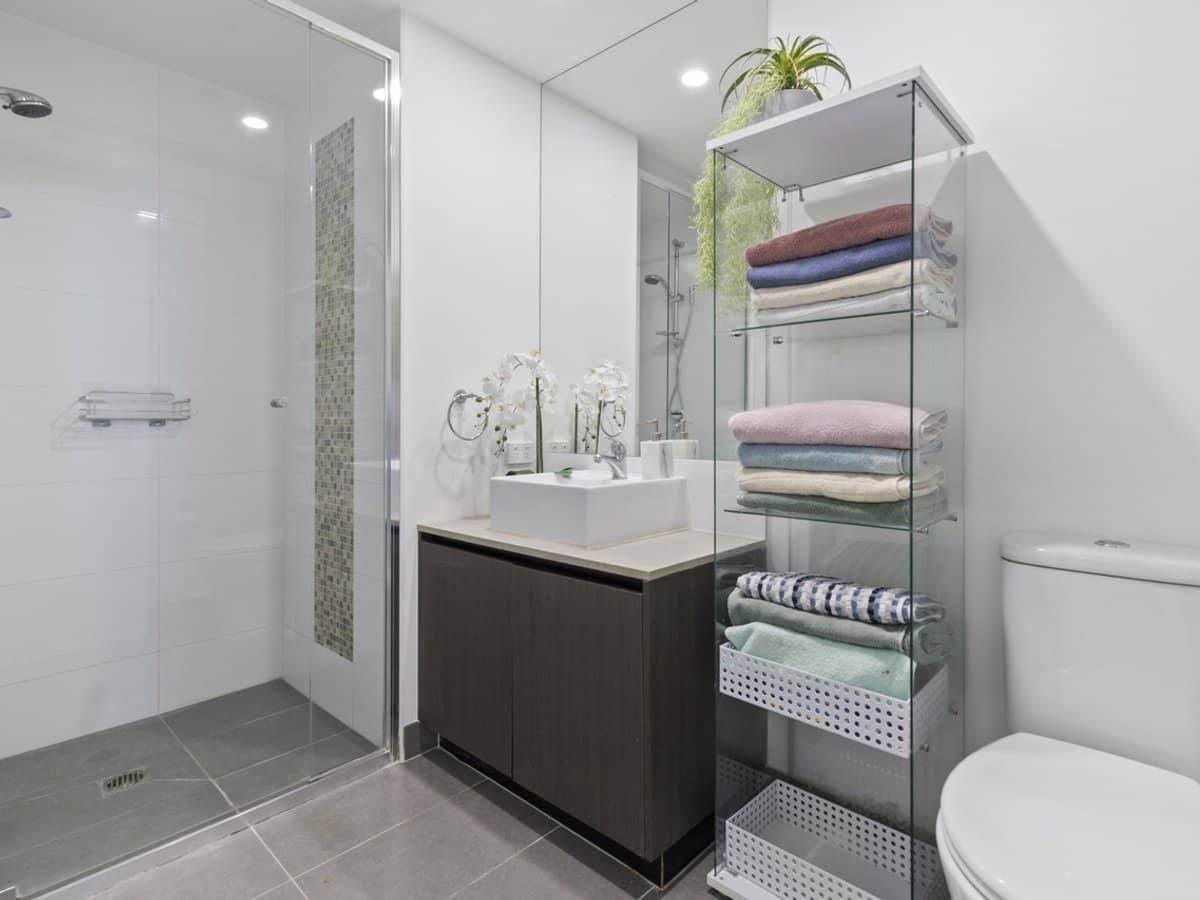 42 Laver Drive, ROBINA - Thumbnail 8