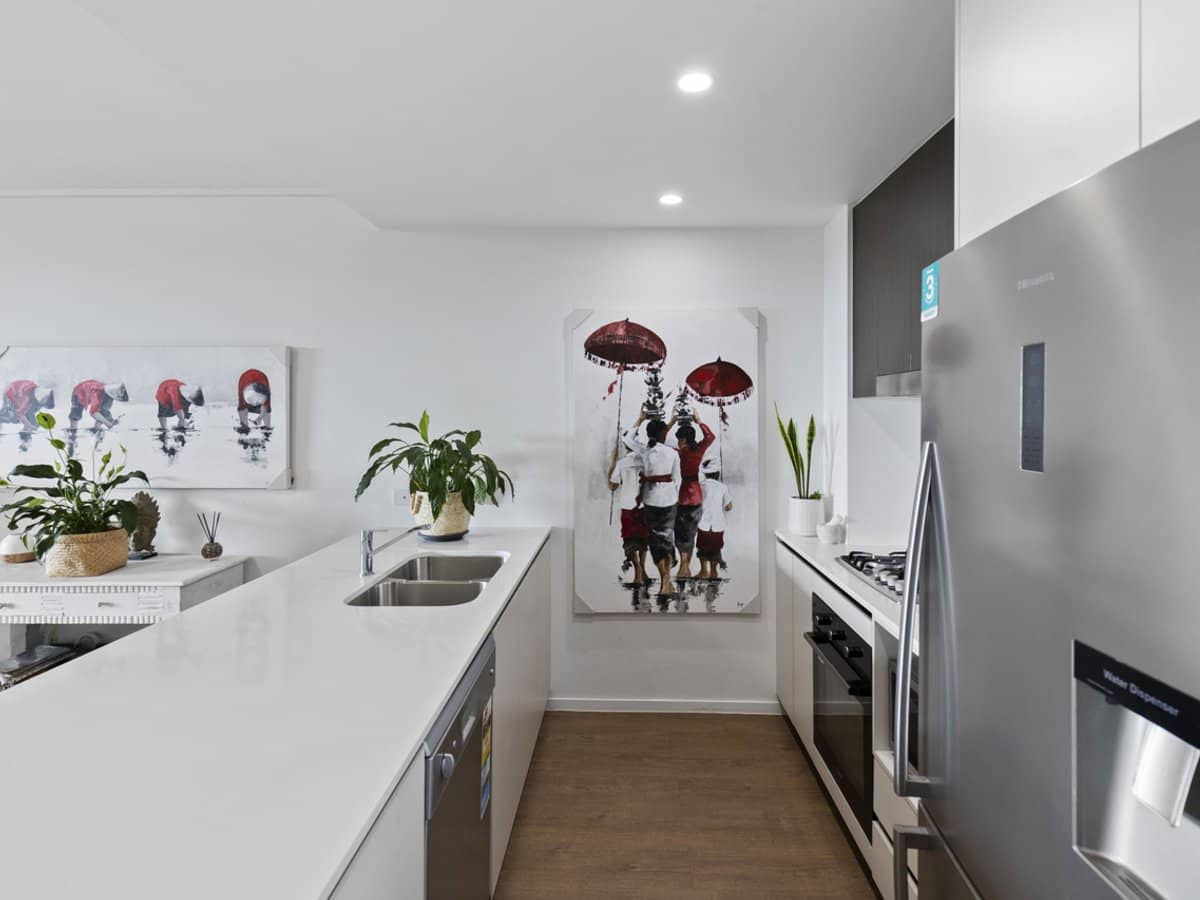 42 Laver Drive, ROBINA - Thumbnail 11