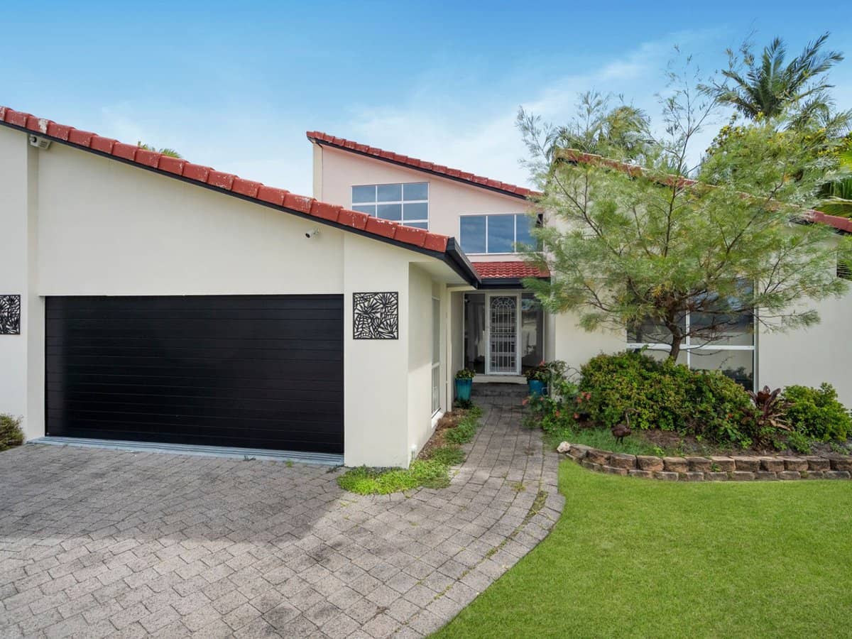 401 Oxley Drive, Runaway Bay - Thumbnail 1