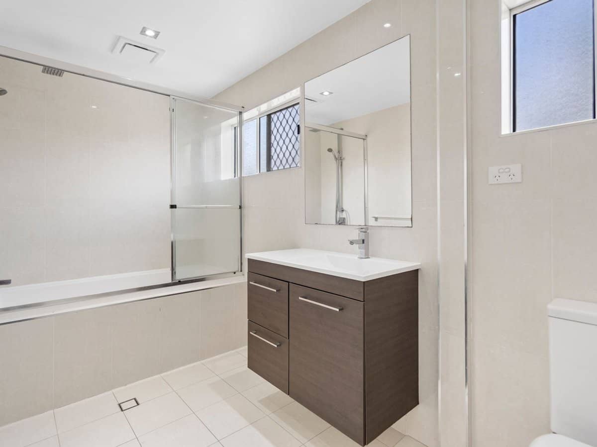 401 Oxley Drive, Runaway Bay - Thumbnail 13