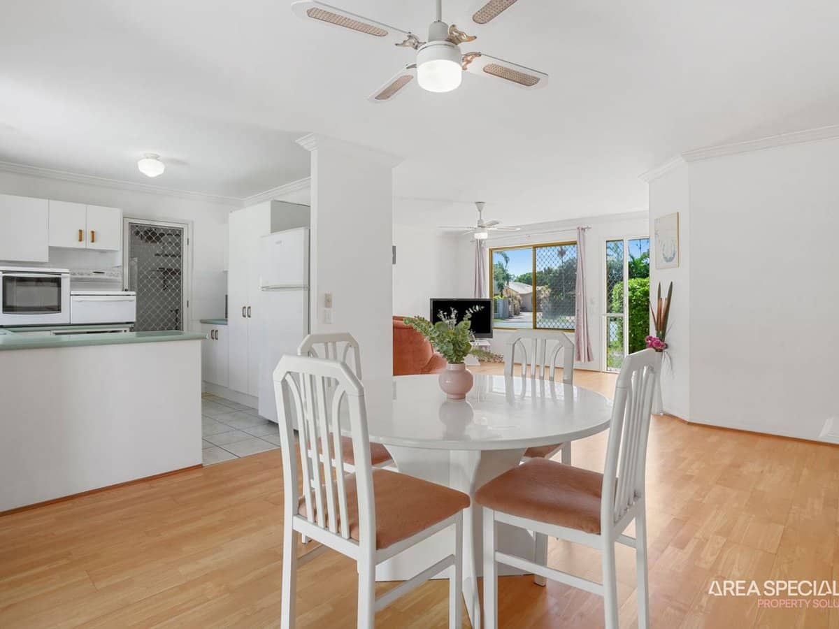 10 Samuel Court, Jacobs Well - Thumbnail 8