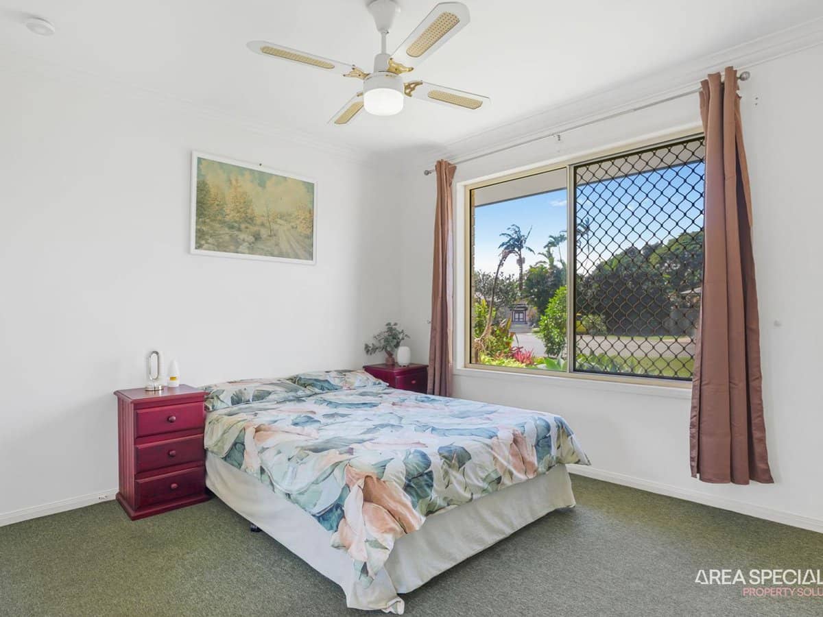 10 Samuel Court, Jacobs Well - Thumbnail 12