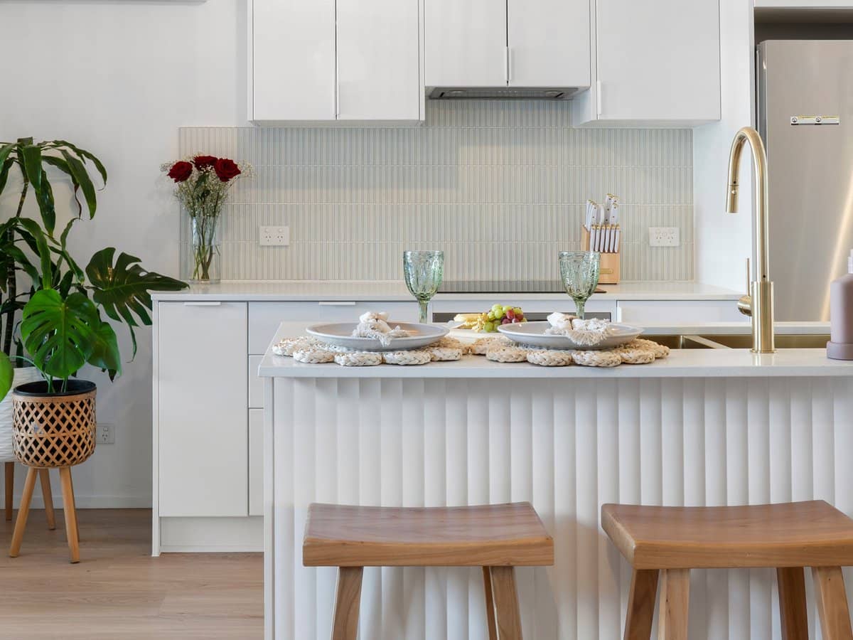 21-25 Peerless Avenue, MERMAID BEACH - Thumbnail 3