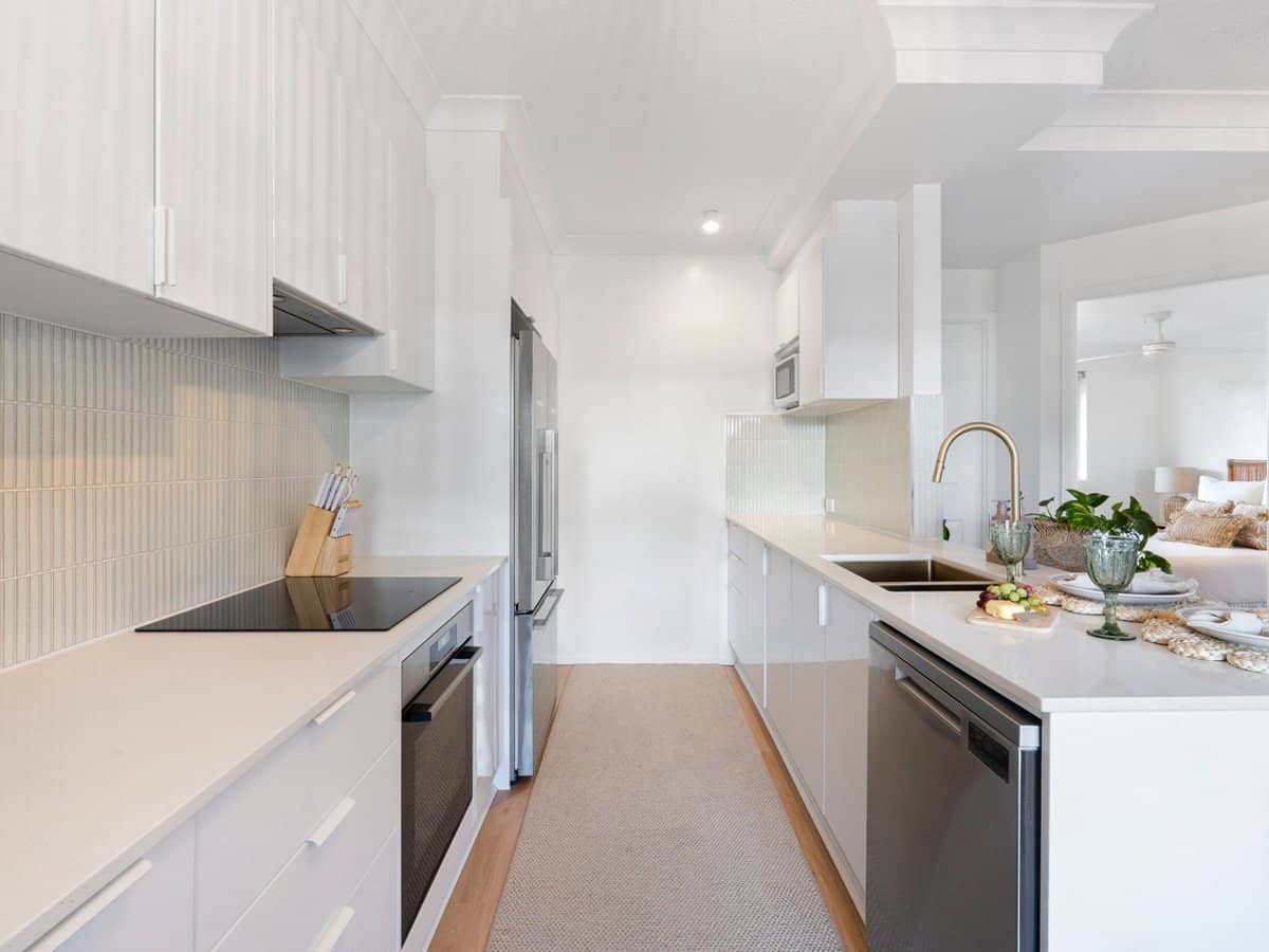 21-25 Peerless Avenue, MERMAID BEACH - Thumbnail 4