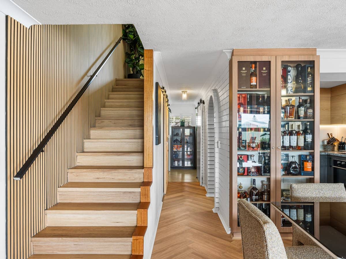 33-39 Hooker Boulevard, BROADBEACH WATERS - Thumbnail 2