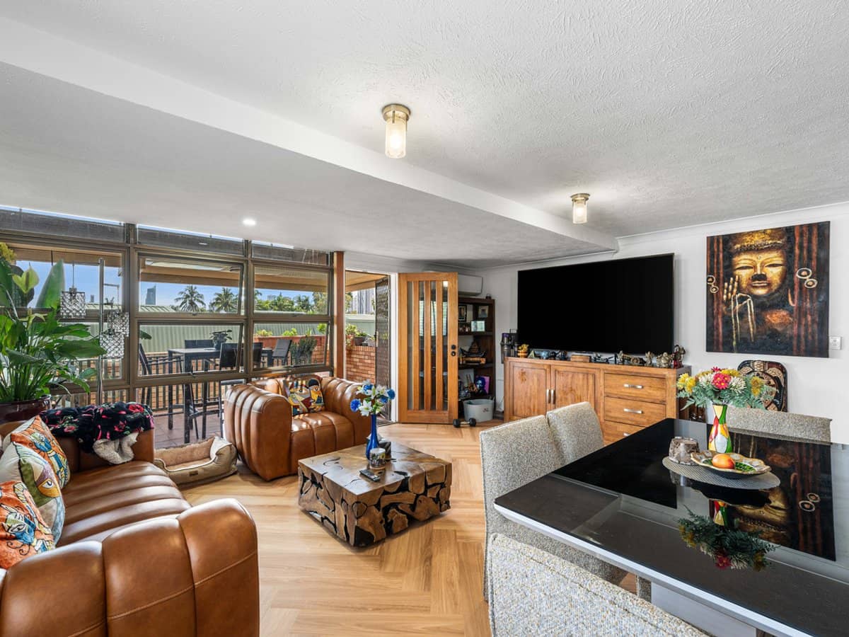 33-39 Hooker Boulevard, BROADBEACH WATERS - Thumbnail 3