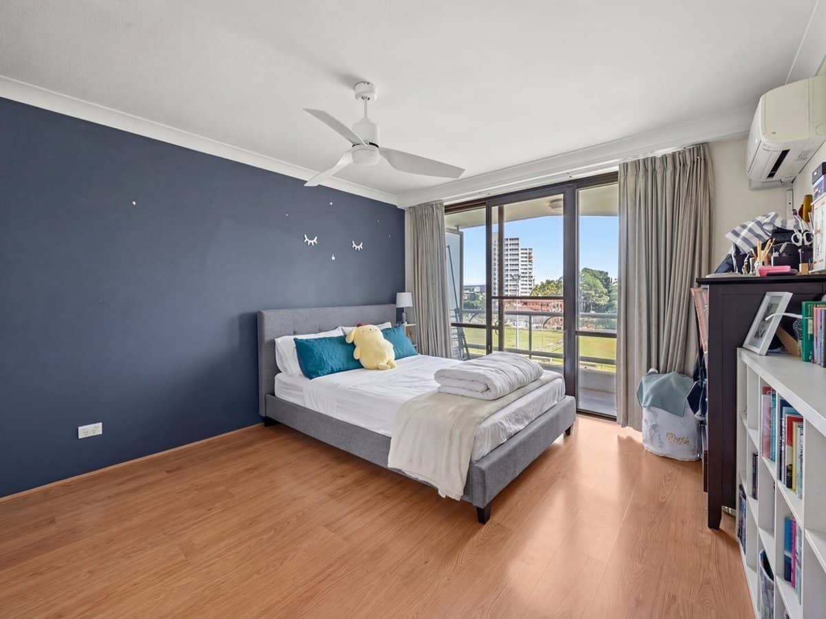 70 Remembrance Drive, SURFERS PARADISE - Thumbnail 7