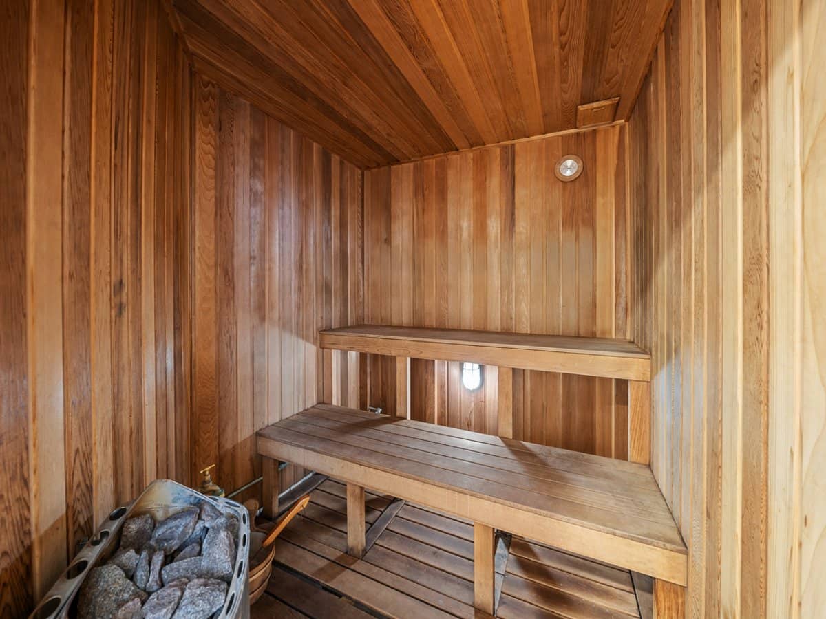 70 Remembrance Drive, SURFERS PARADISE - Thumbnail 15