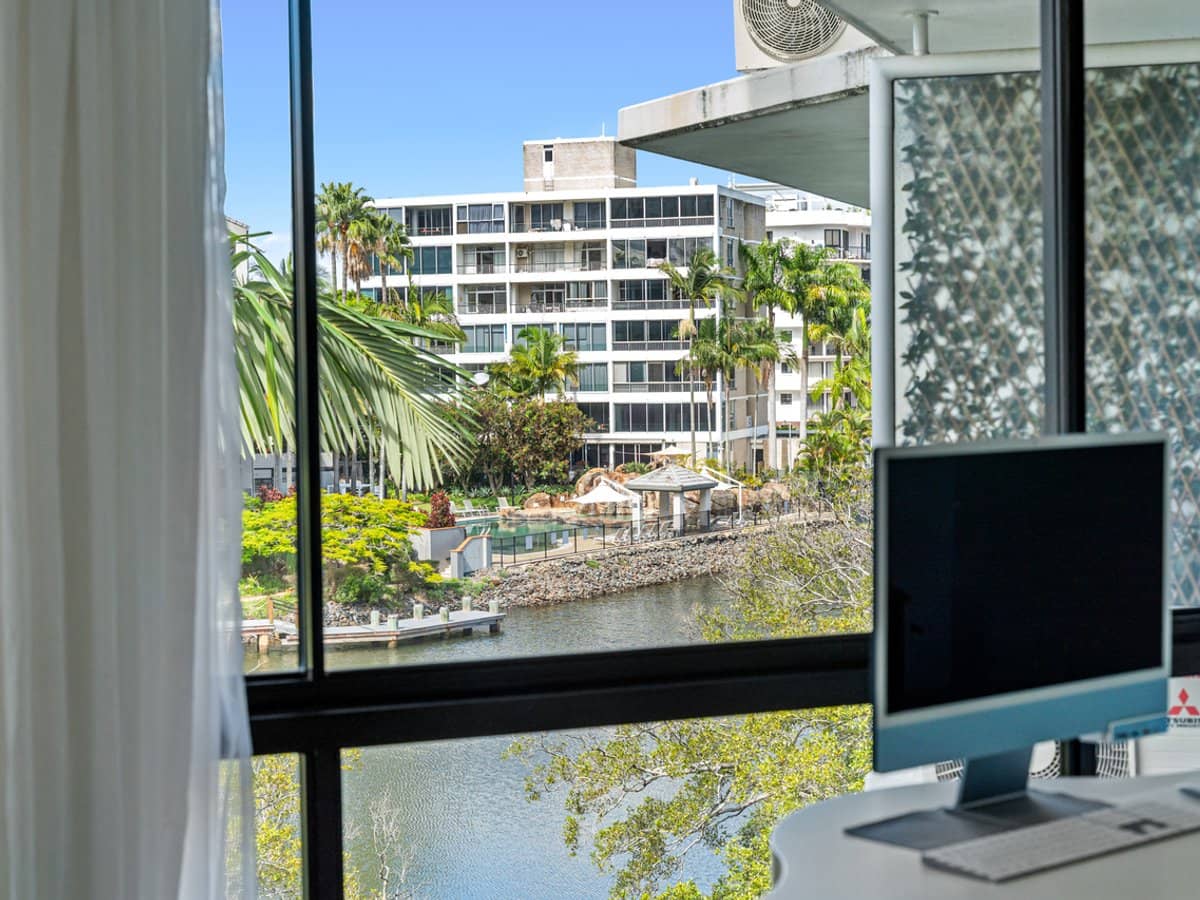 70 Remembrance Drive, SURFERS PARADISE - Thumbnail 12