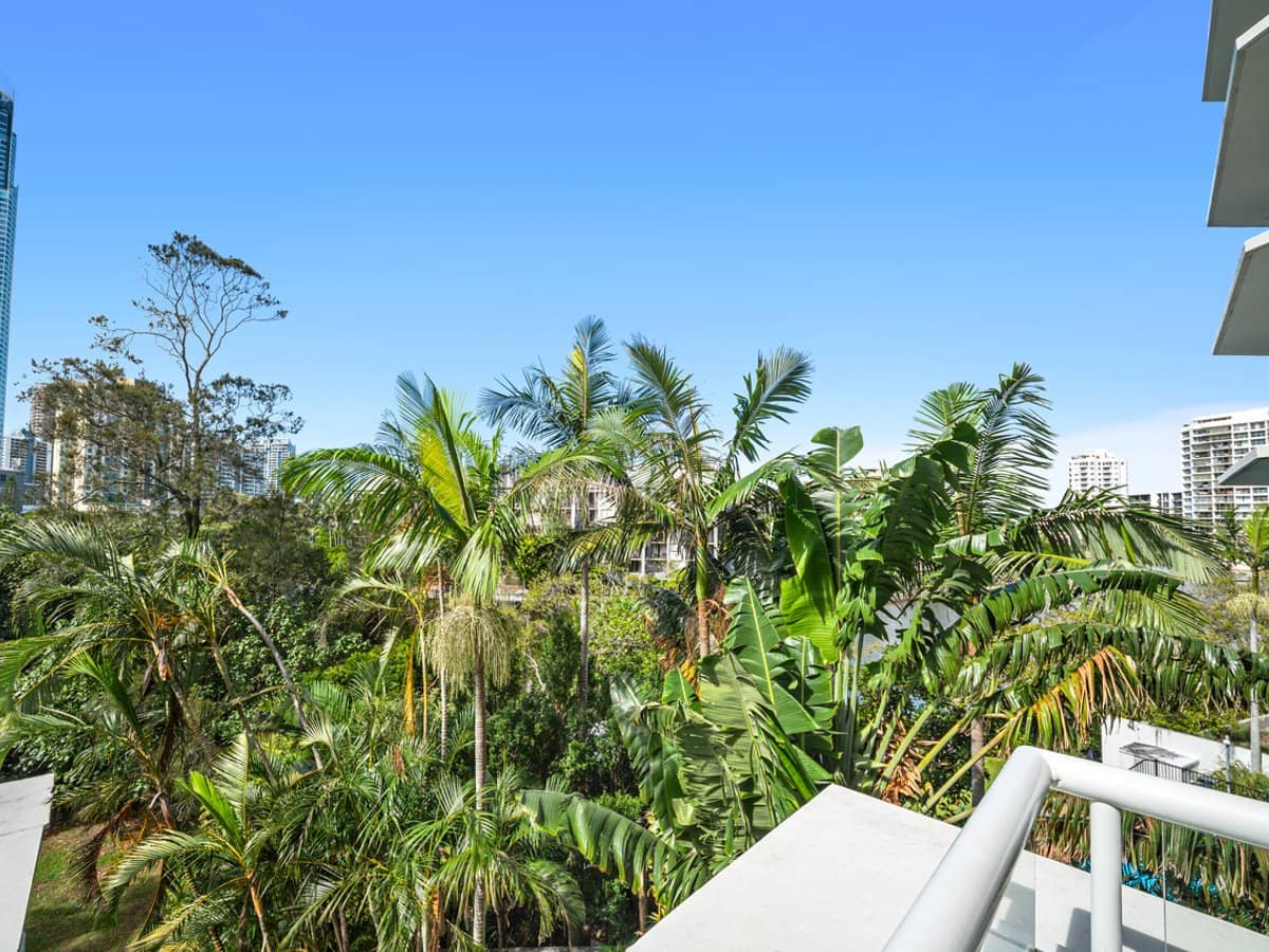 70 Remembrance Drive, SURFERS PARADISE - Thumbnail 16