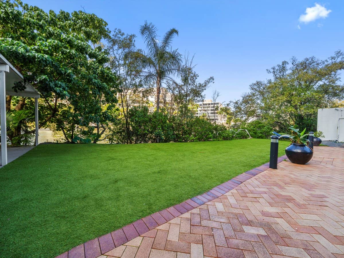 70 Remembrance Drive, SURFERS PARADISE - Thumbnail 17