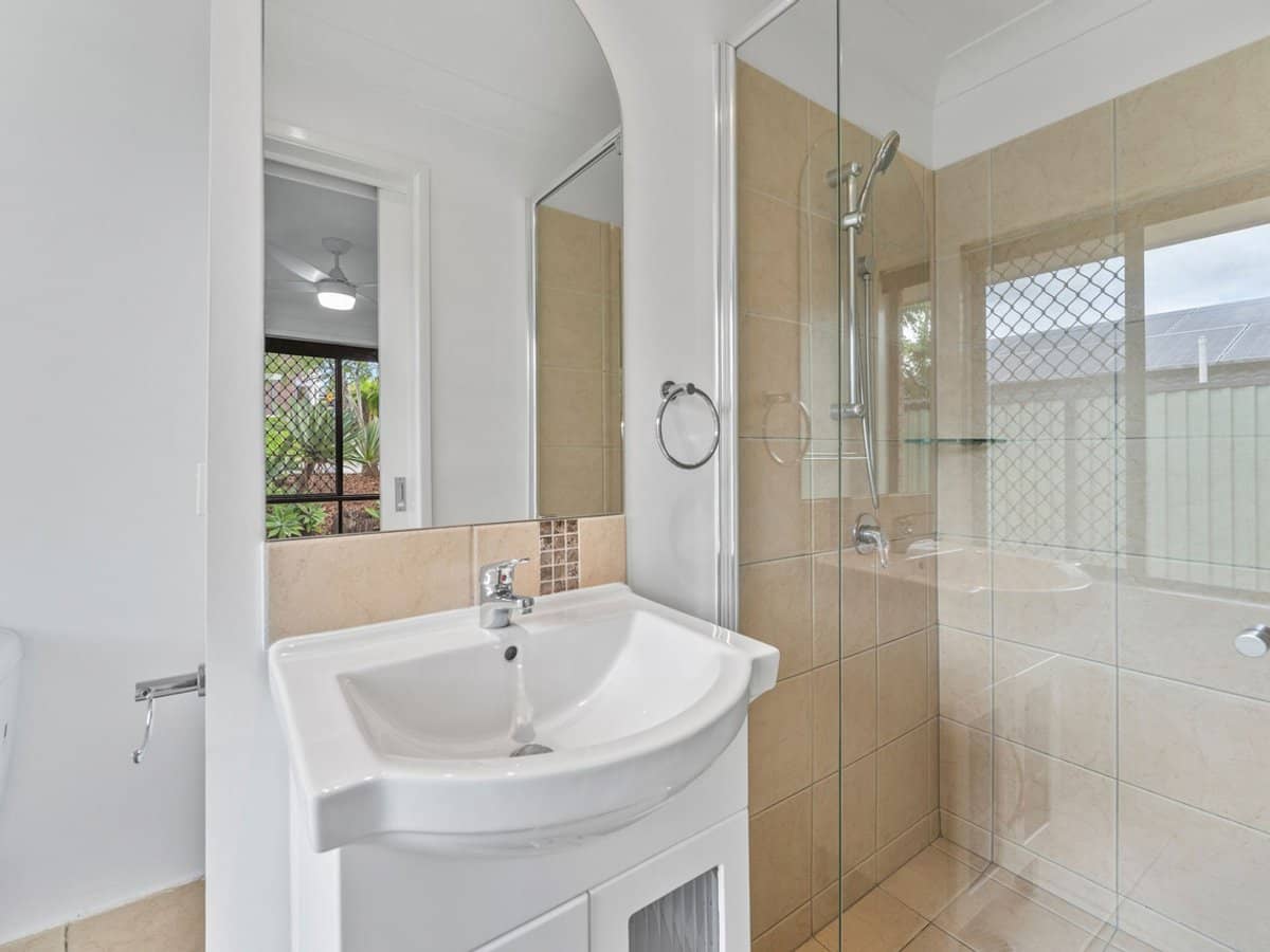 31 Explorers Way, Worongary - Thumbnail 13