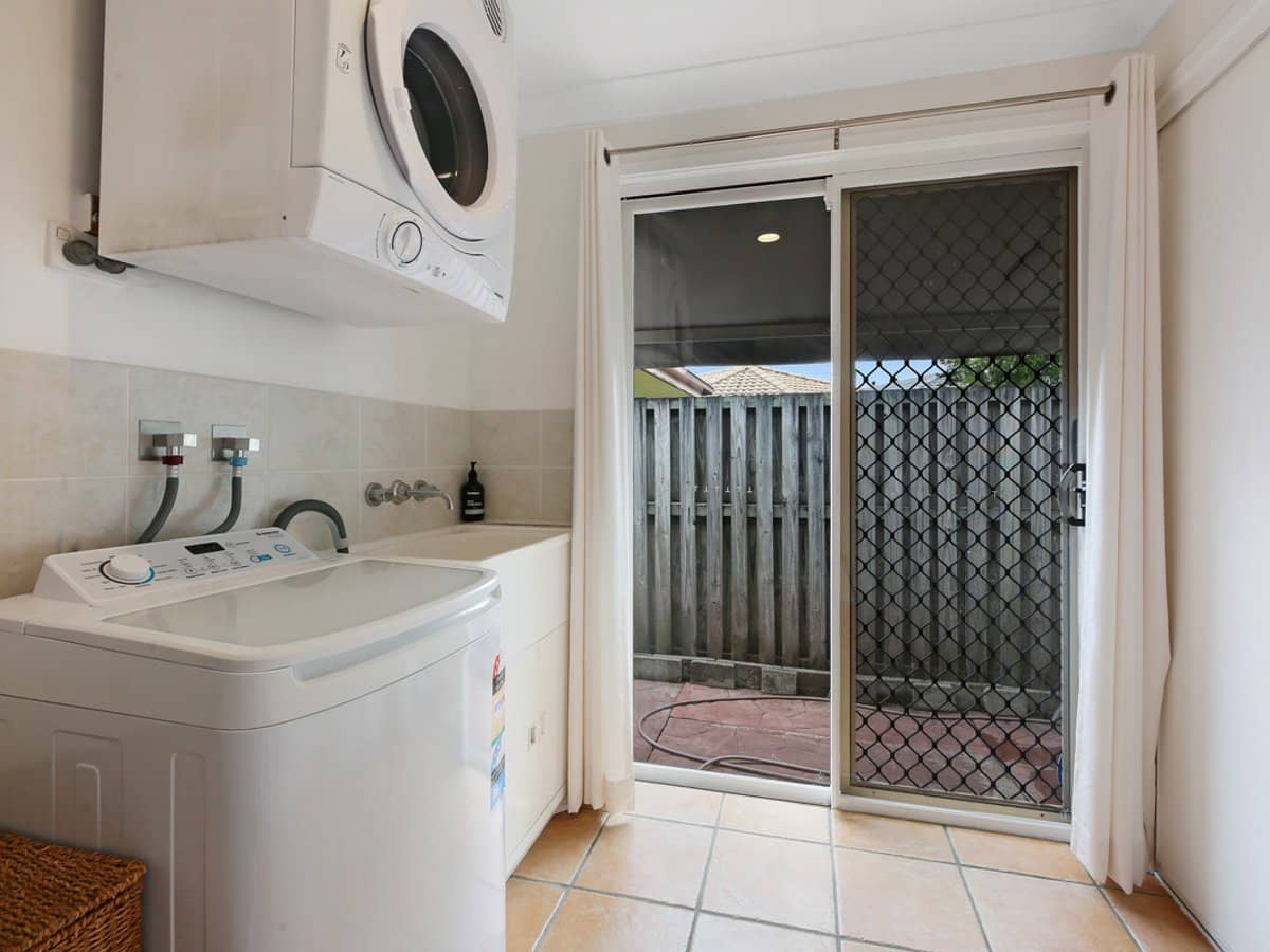 16 Randwick Court, VARSITY LAKES - Thumbnail 16