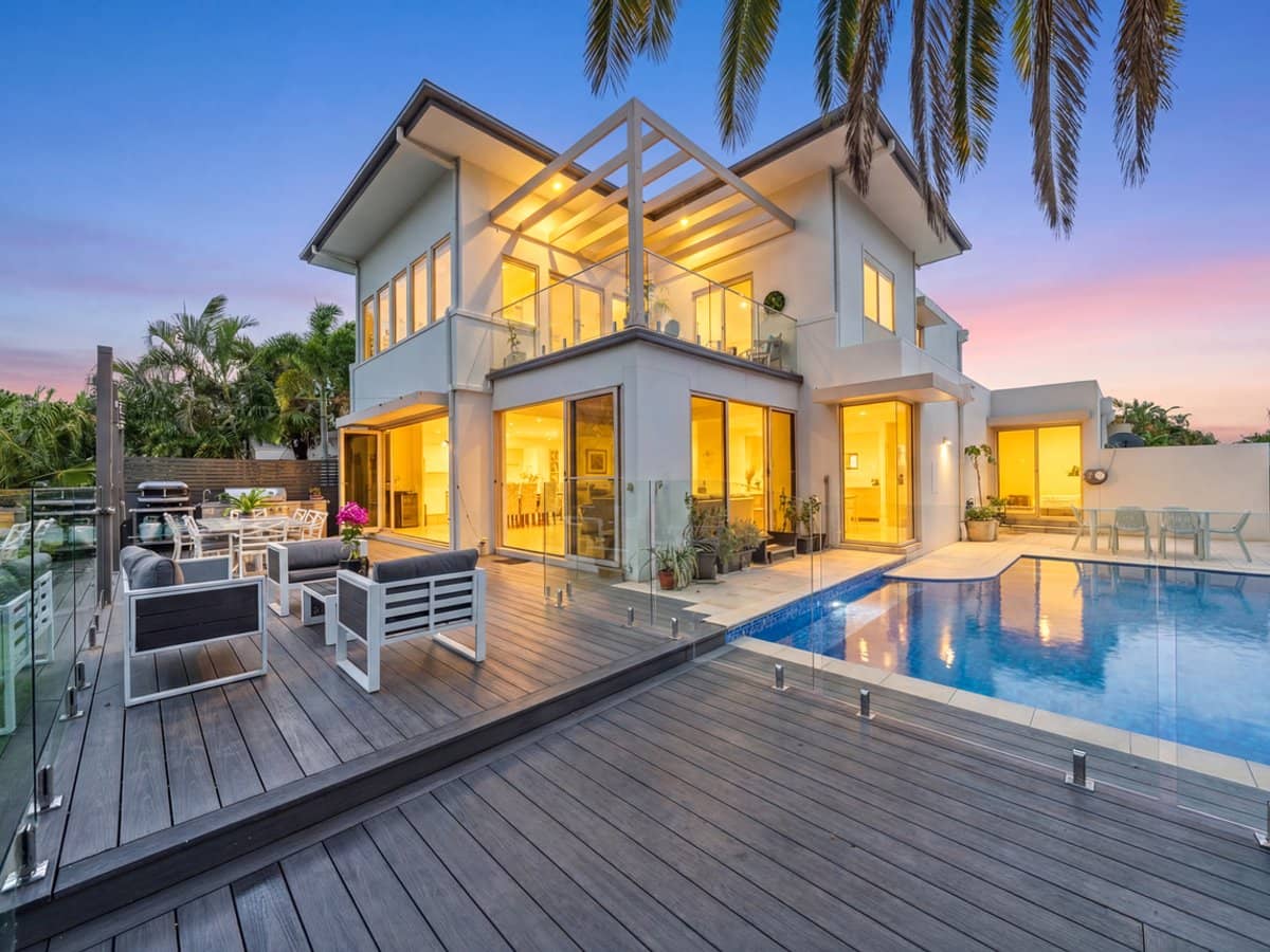 2301 Belmont Court East, HOPE ISLAND - Thumbnail 2