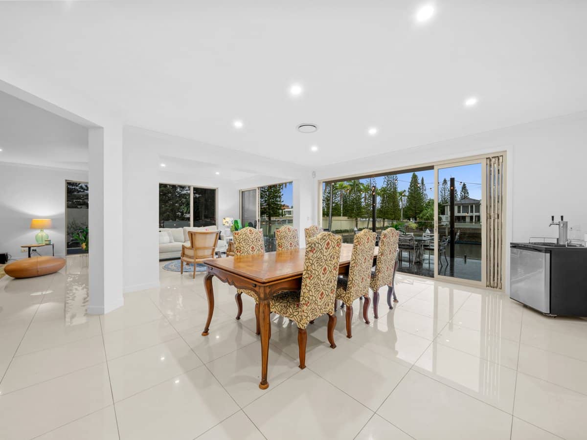 2301 Belmont Court East, HOPE ISLAND - Thumbnail 10