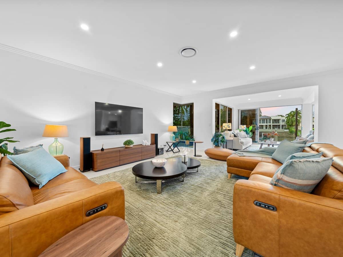 2301 Belmont Court East, HOPE ISLAND - Thumbnail 11