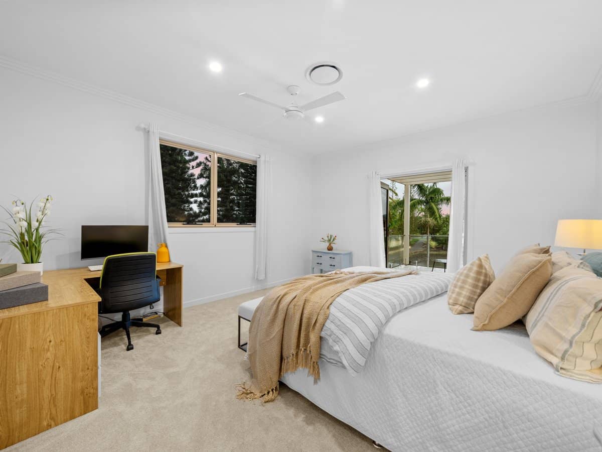 2301 Belmont Court East, HOPE ISLAND - Thumbnail 19