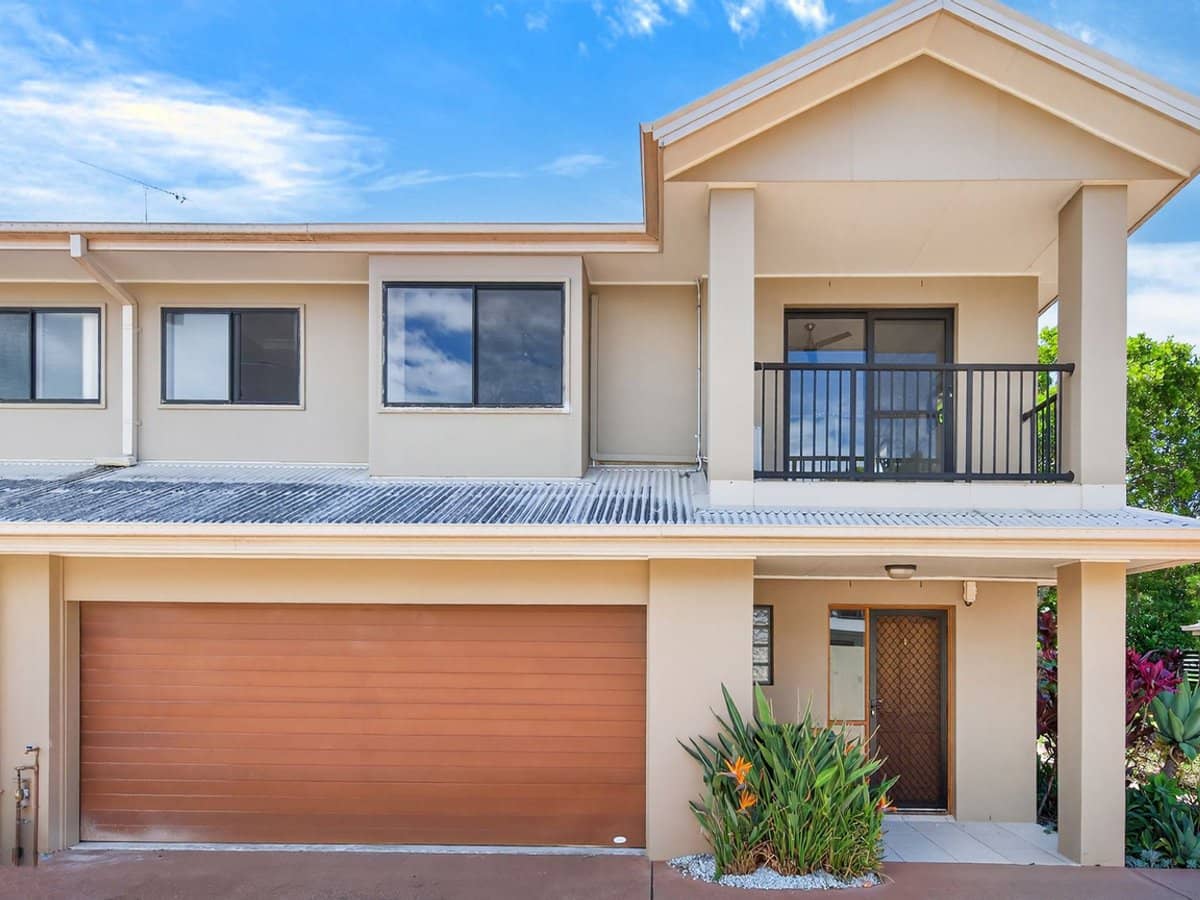 33 Harley Street, Labrador - Thumbnail 1