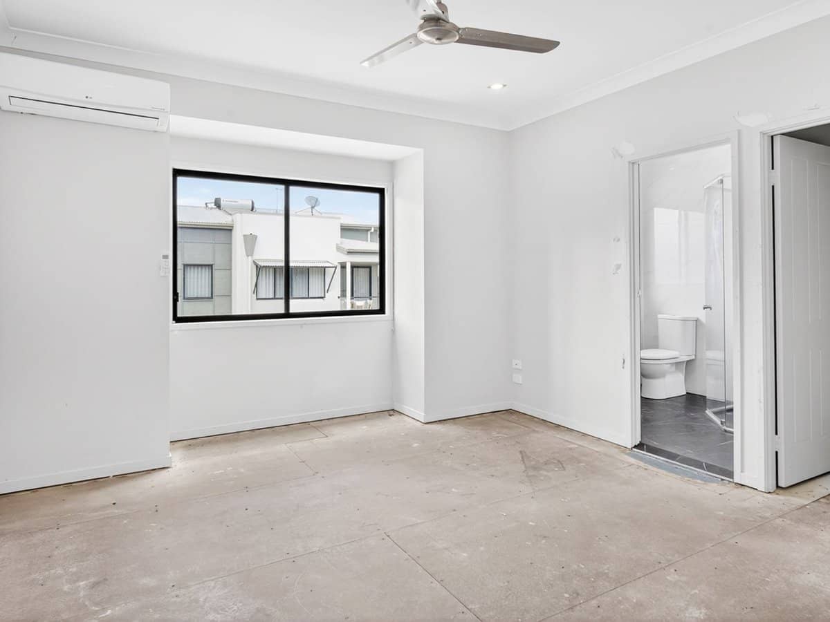 33 Harley Street, Labrador - Thumbnail 7