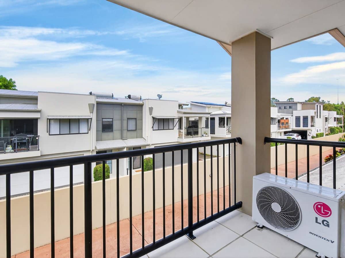 33 Harley Street, Labrador - Thumbnail 10