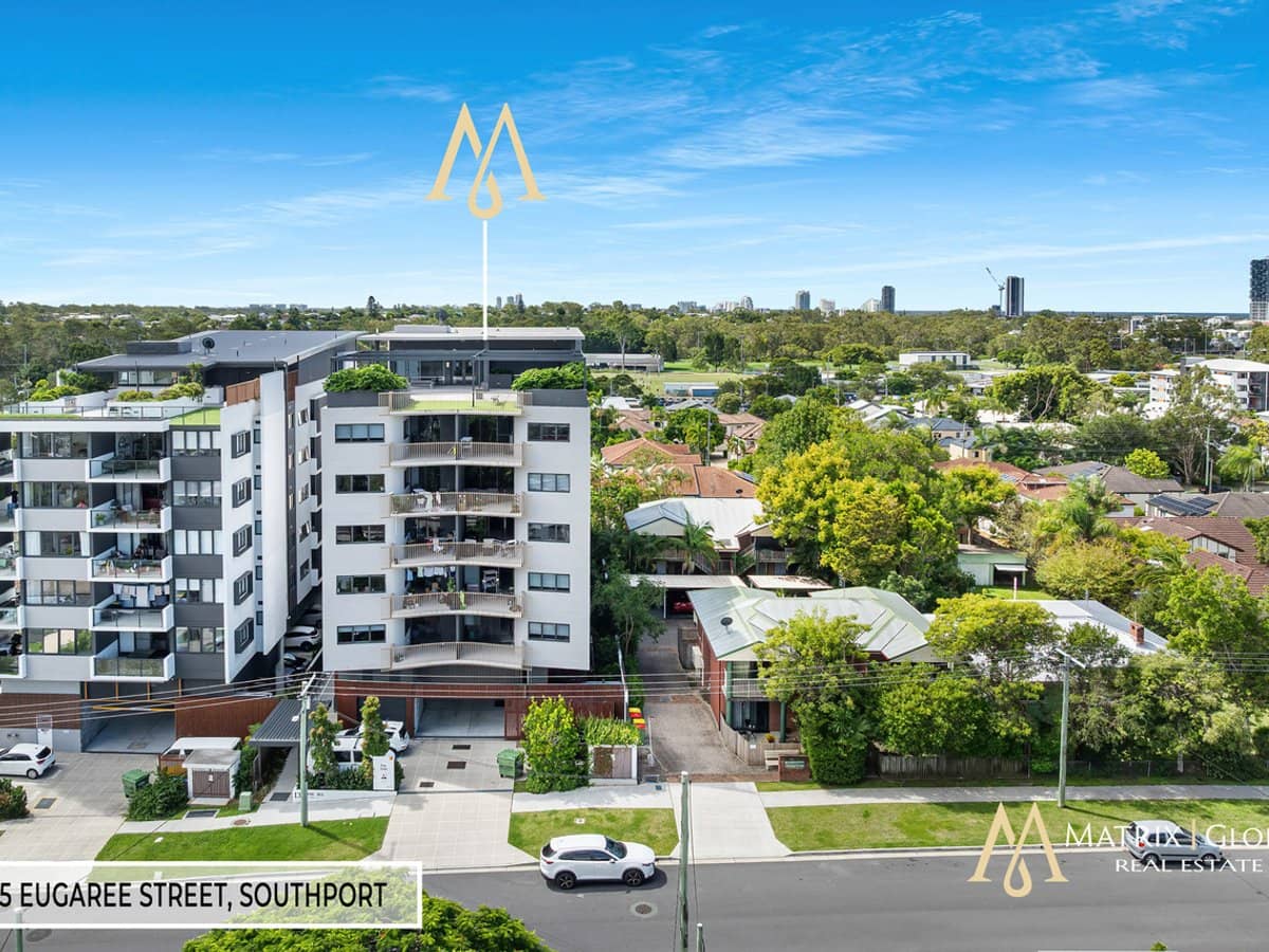 135 Eugaree Street, SOUTHPORT - Thumbnail 2