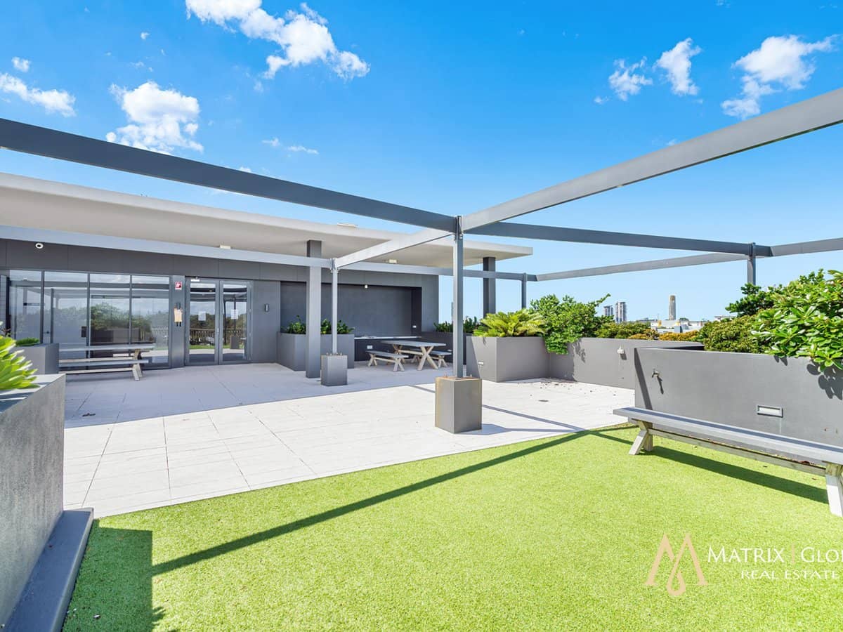 135 Eugaree Street, SOUTHPORT - Thumbnail 20