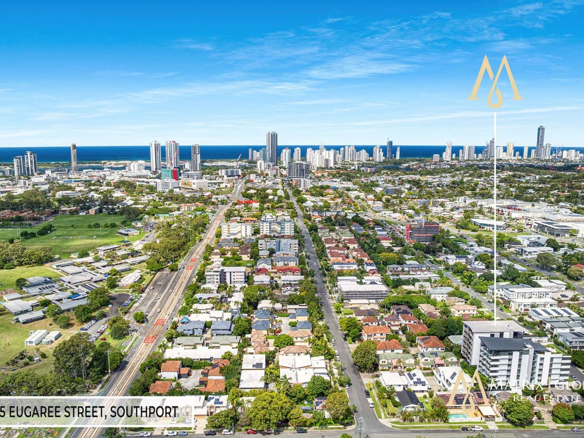 135 Eugaree Street, SOUTHPORT - Thumbnail 28